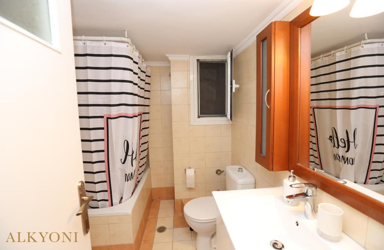 Melma Properties- Alkyoni Apartment By The Sea In Pireusz Kültér fotó